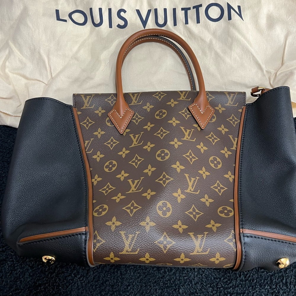 Louis Vuitton Tote